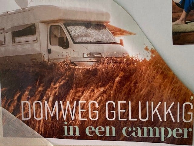 Domweg gelukkig in een camper Uitgelichte afbeelding Domweg gelukkig in een camper Uitgelichte afbeelding